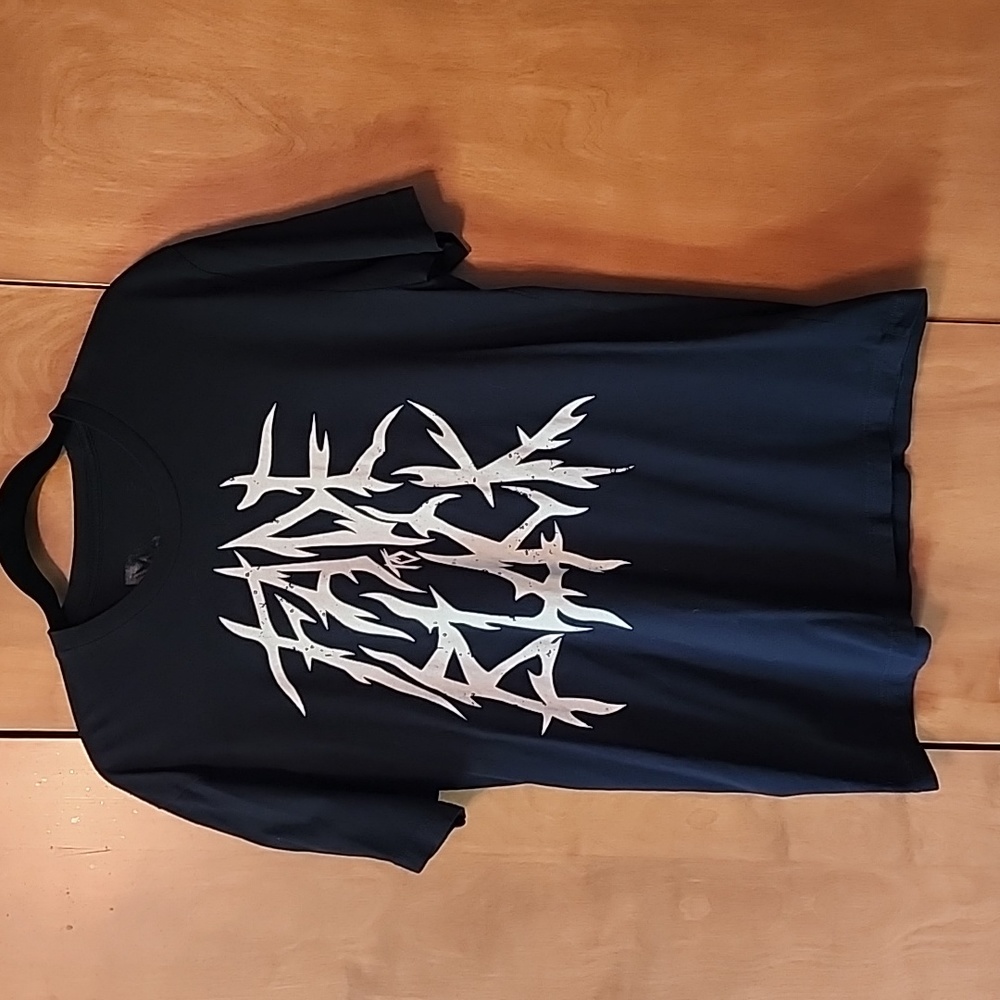 WWE Alister Black Men's size L t shirt